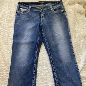 MAURICES PREMIUM CAPRIS!